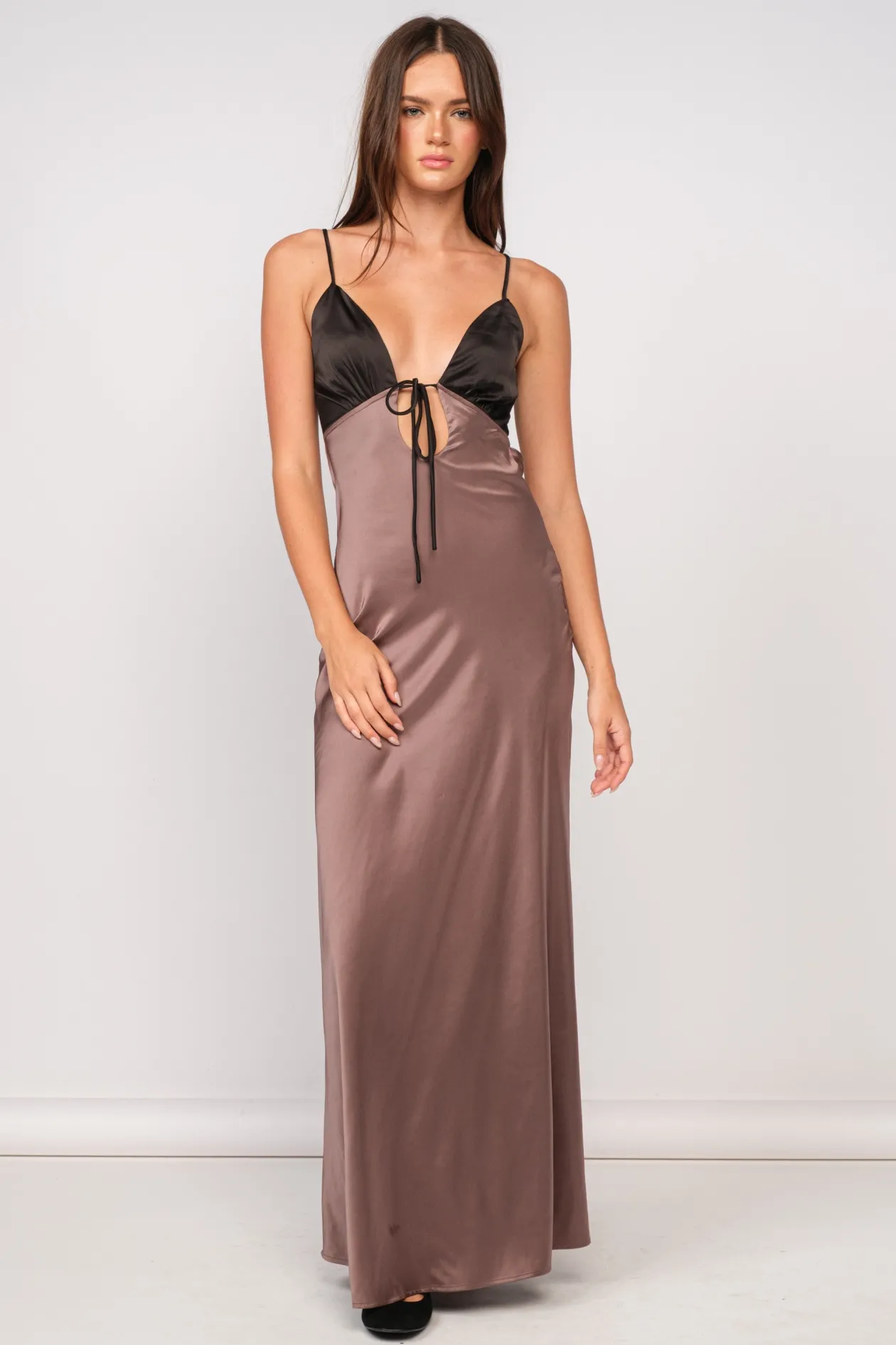 Elegant Colorblock Maxi Dress in Cocoa
